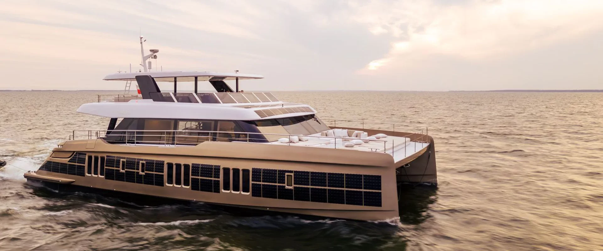 ALTHAUS YACHTS ANNOUNCES THE SALE OF 80 SUNREEF POWER ECO DURING ADIBS 2023