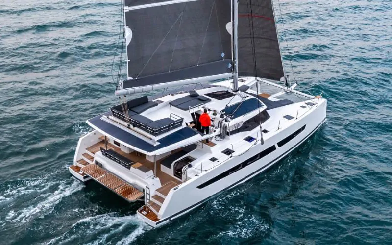 yacht