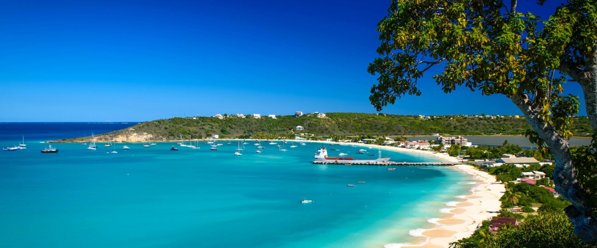 Yacht Charter in the Leeward Islands: A True Caribbean Glamour