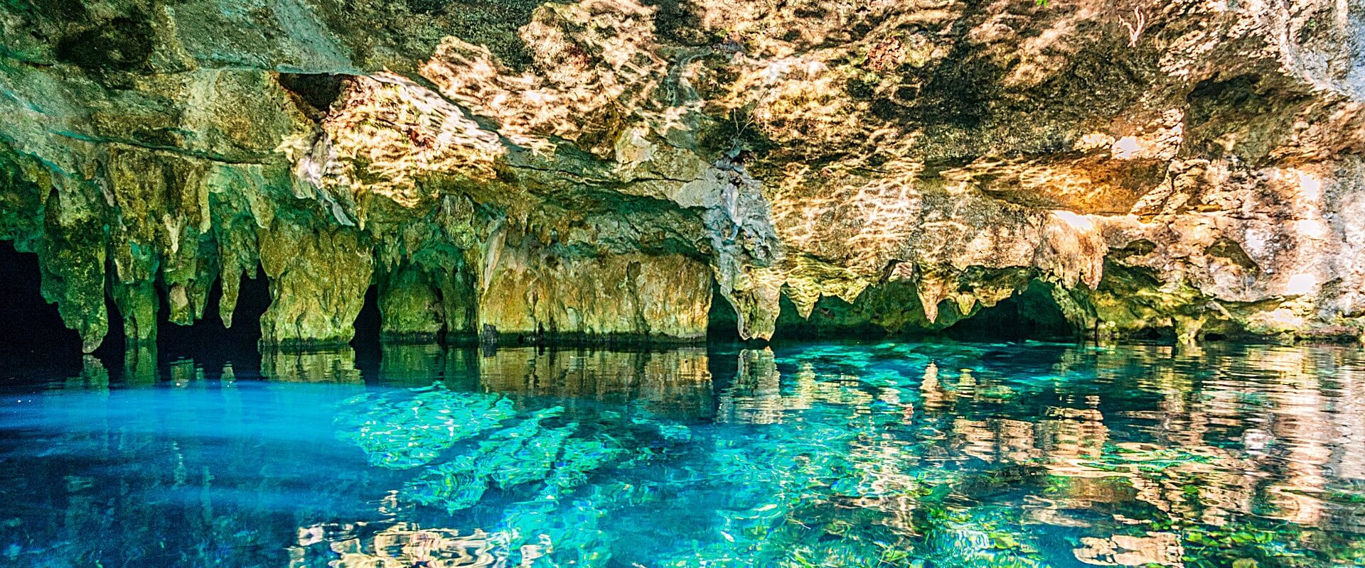 Yacht Charter in Mexico: Explore the Wild and Refined Coastlines of Latin America