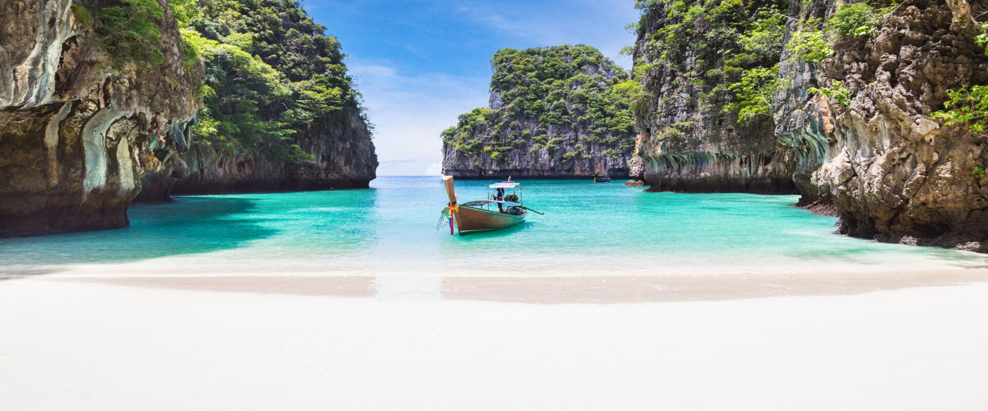 Yacht Charter Thailand: Island-Hopping Adventures in the Andaman Sea