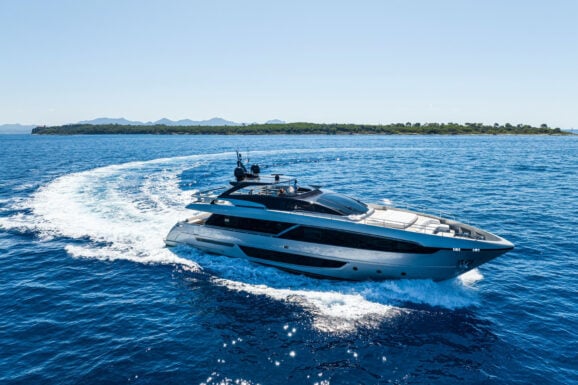 riva-corsaro-100-cruising-althaus-yachts